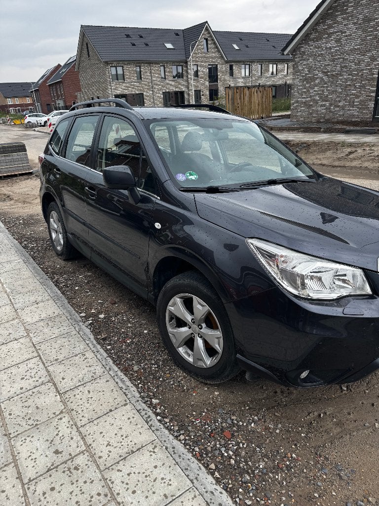 Subaru Forester 4x4, Auto's, Subaru, Automaat, Stof, 1995 cc, Zwart