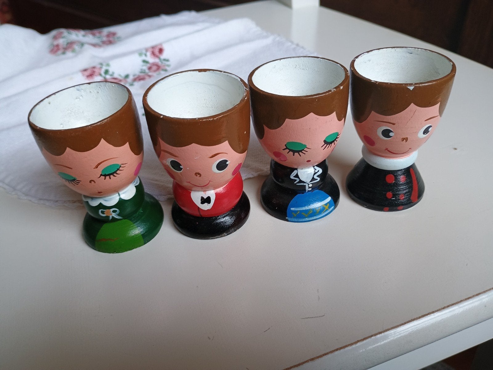 4 oude houten eierdopjes, Ophalen of Verzenden