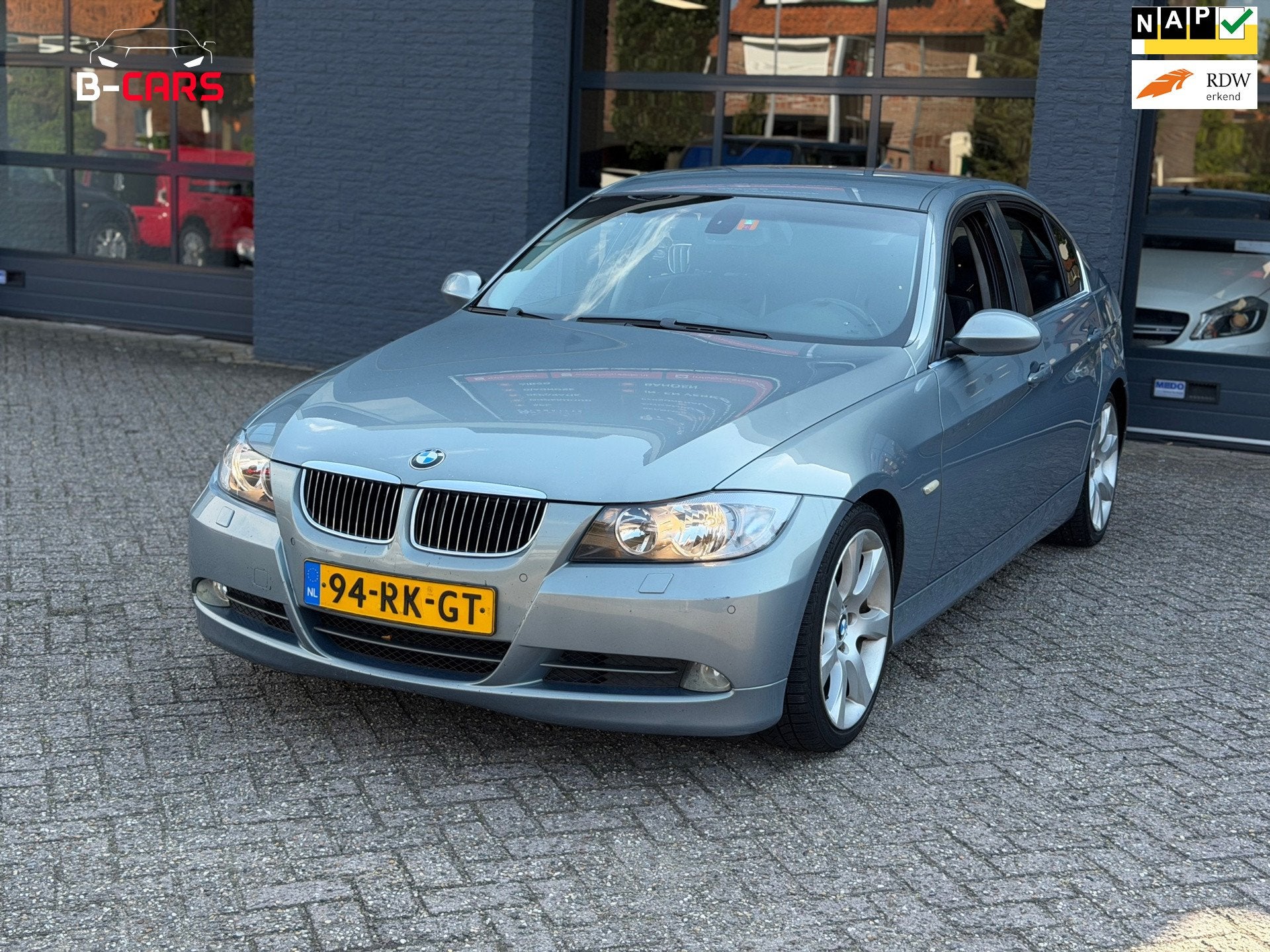 BMW 3-serie 330i Dynamic Executive Leer|Trekhaak|Nap|Navi, Auto's, Automaat, Achterwielaandrijving, 259 pk, 2996 cc
