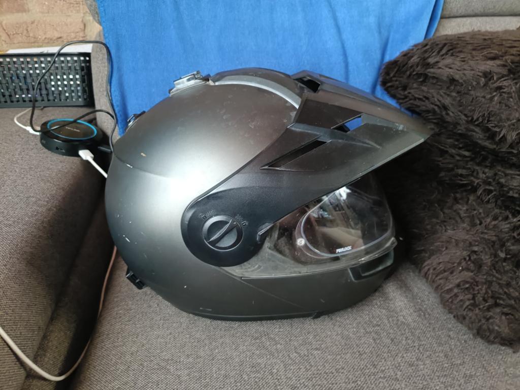 Schuberth E1 helm met Sena communicatie en dubbele accu, Systeemhelm, Heren, XXL, Tweedehands