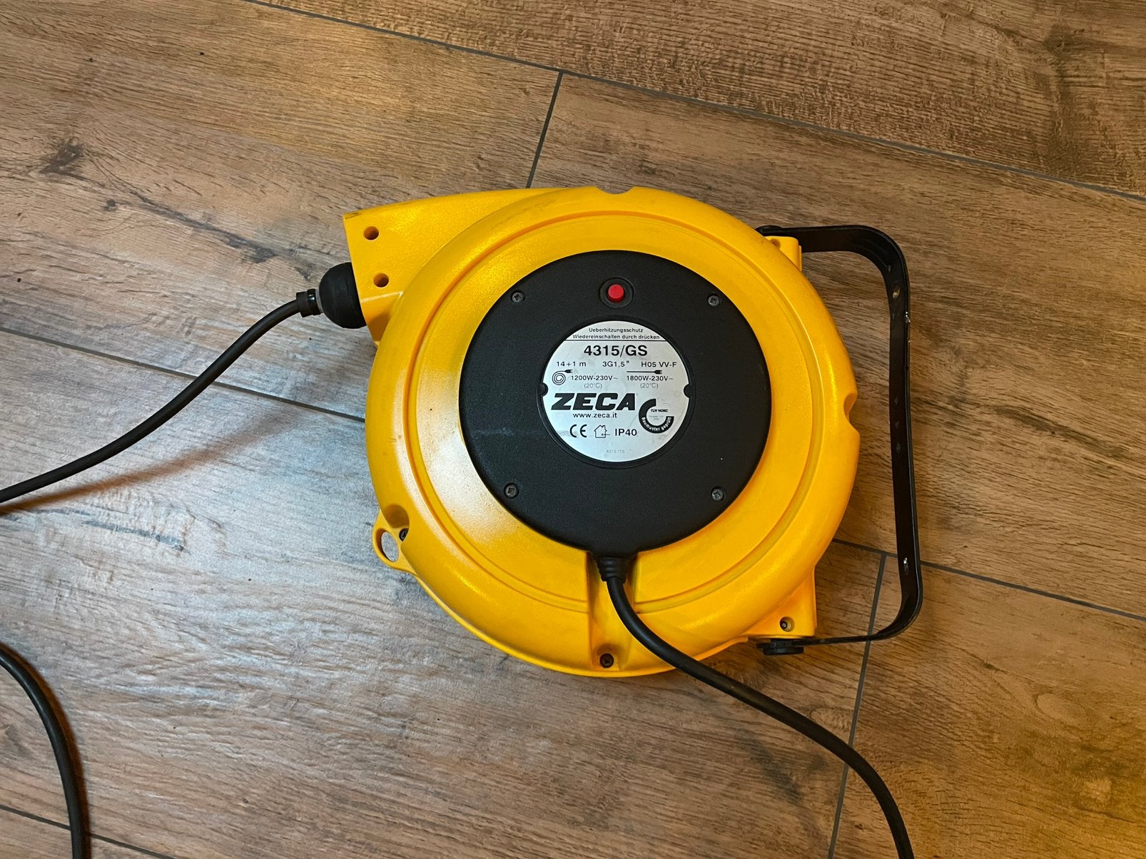 Kabelhaspel 220 V automatisch Zeca 4315/GS, Ophalen of Verzenden, Zo goed als nieuw