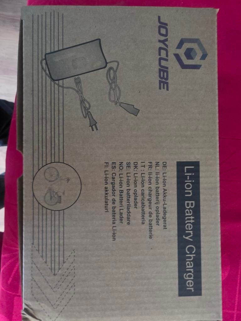 Joycube Li-ion Batterijlader - Nieuw in doos, Ophalen of Verzenden, Nieuw