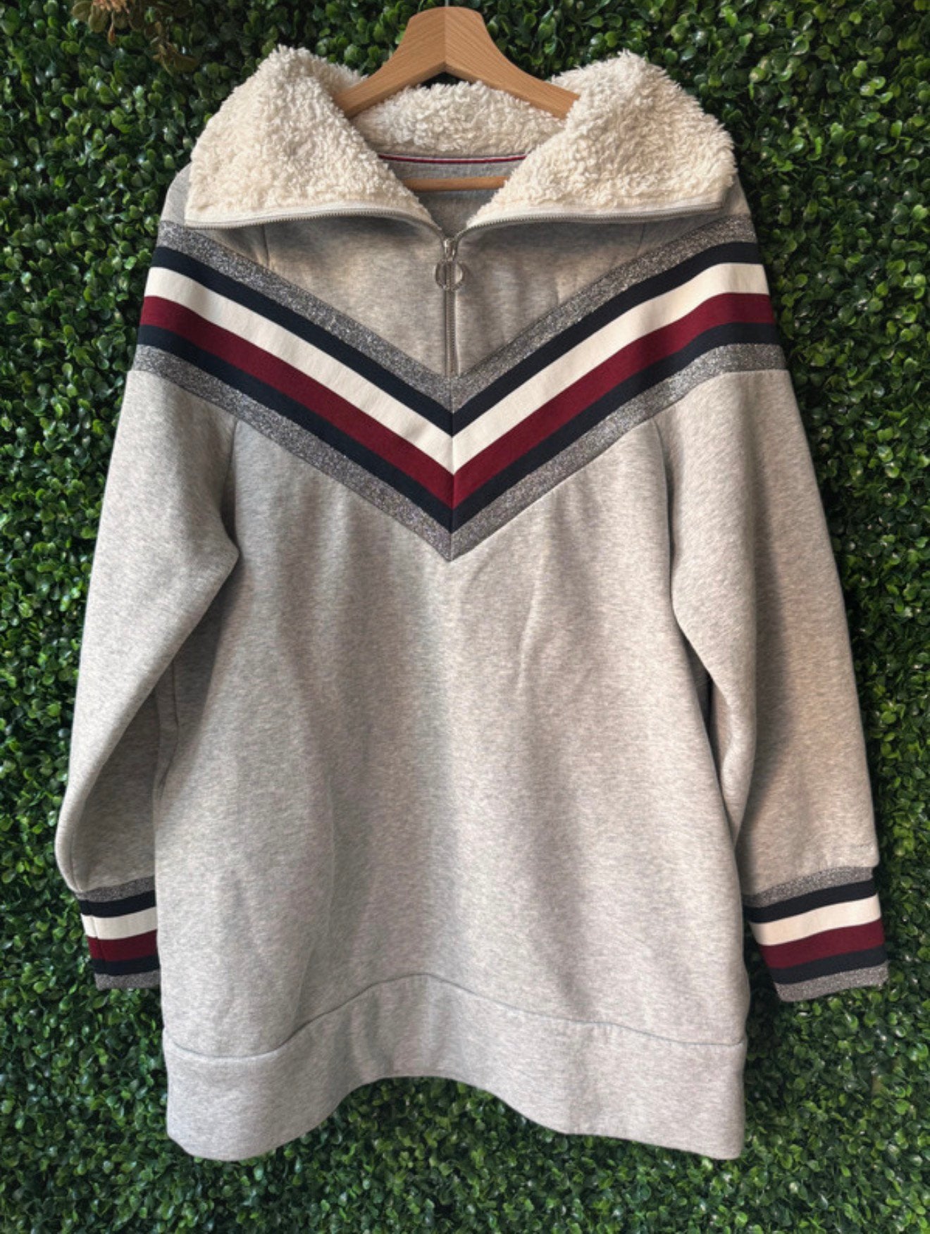 Tommy Hilfiger sweater met sherpa kraag – maat L, Ophalen of Verzenden, Zo goed als nieuw, Maat 38/40 (M), Grijs