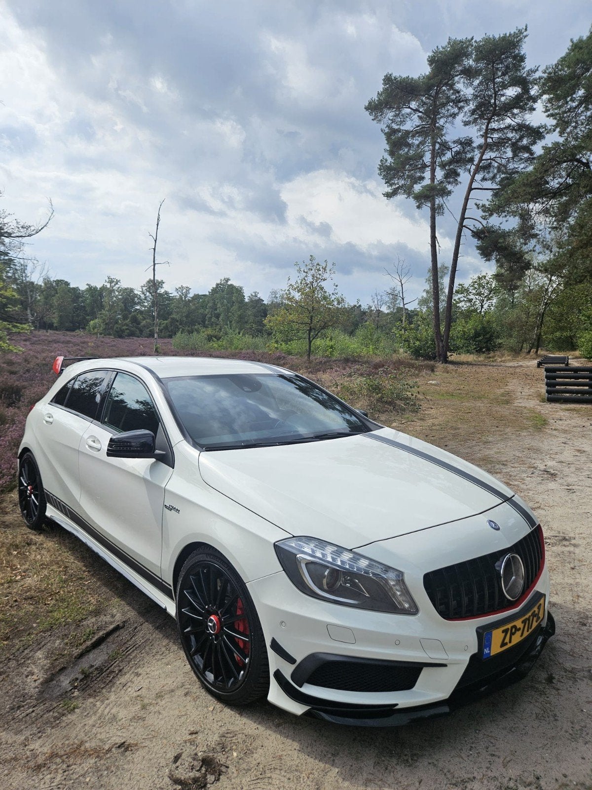 Mercedes-Benz A-Klasse 2.0 A45 AMG 4MATIC Aut7 2013 W, Auto's, Automaat, Zwart, 4 cilinders, Wit