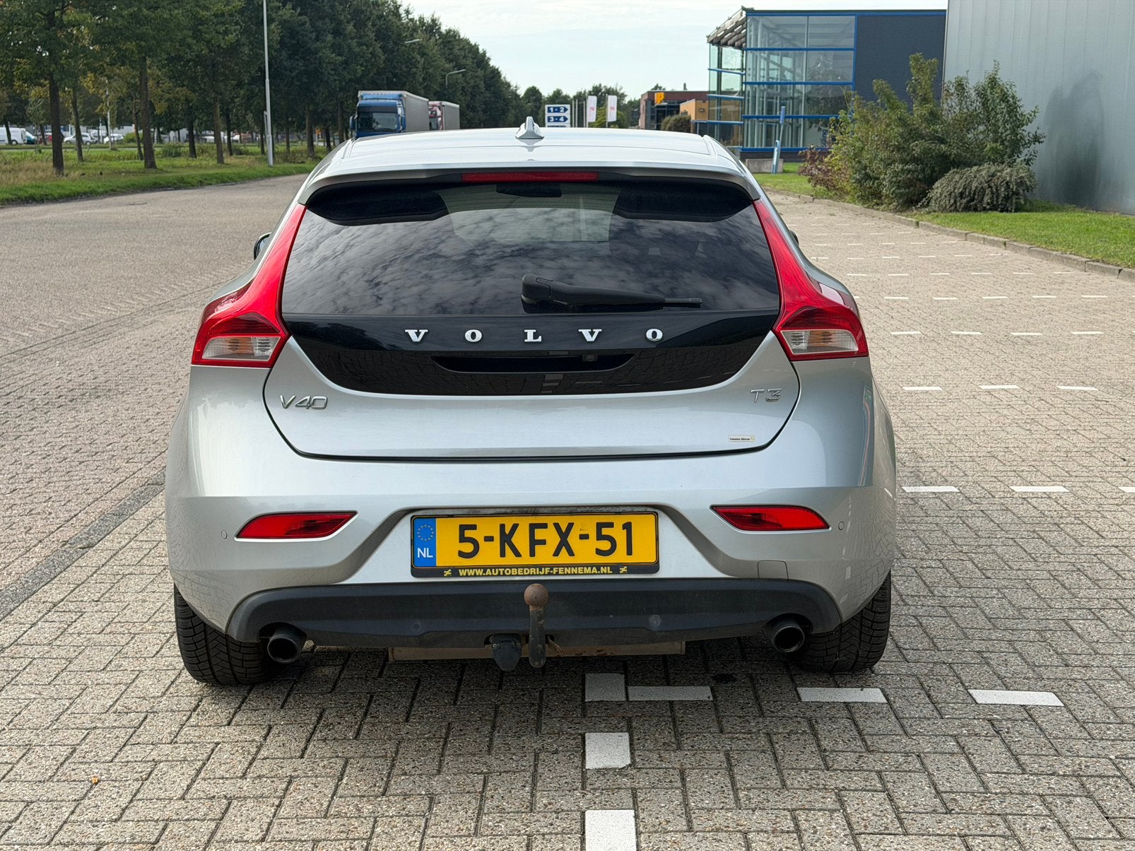 Volvo V40 1.6 T3 150PK 2013 Grijs, Voorwielaandrijving, 1596 cc, 4 cilinders, Origineel Nederlands