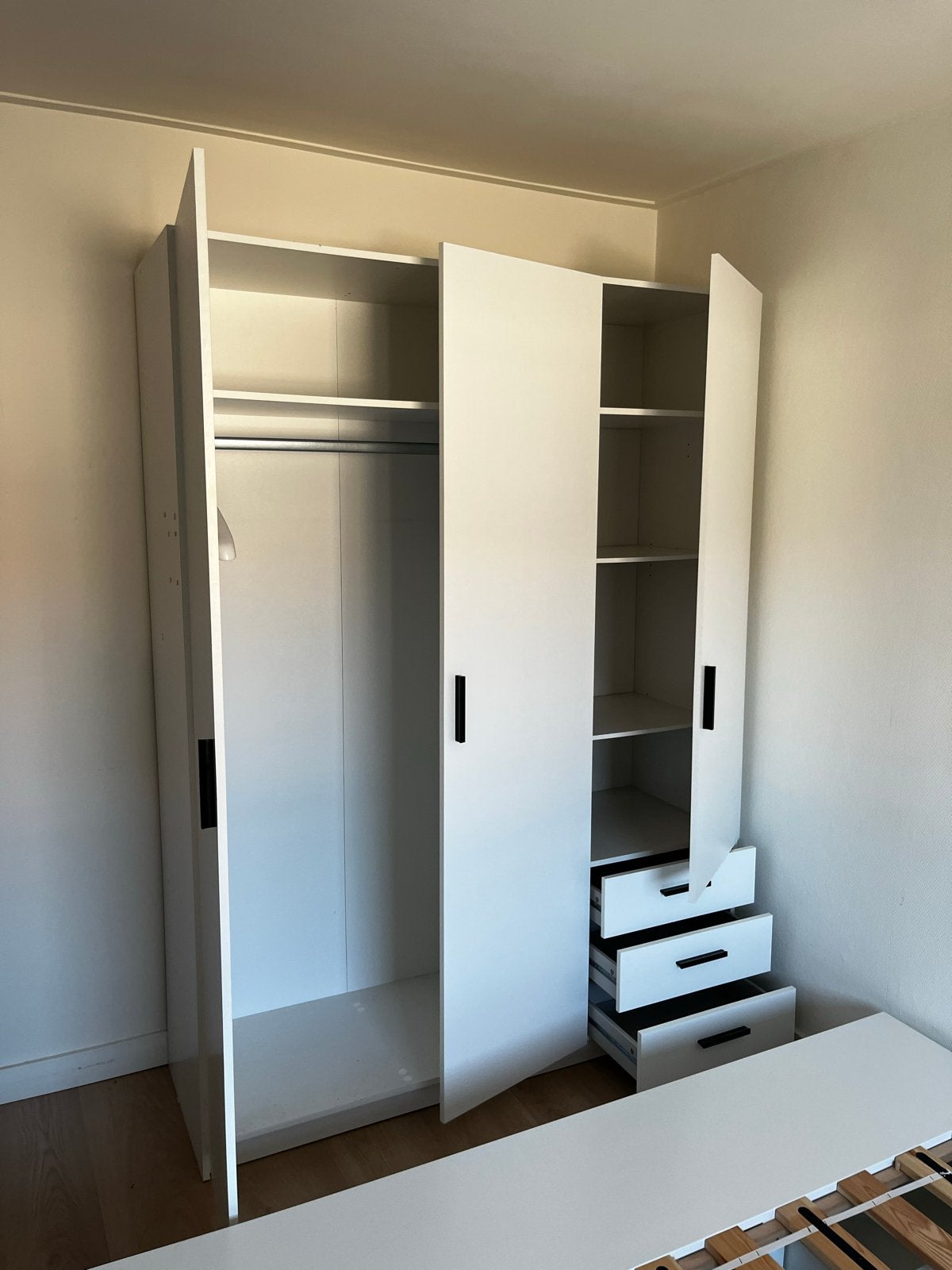 Witte Leen Bakker kledingkast 160 cm breed, Huis en Inrichting, Kasten | Kledingkasten, Ophalen, Zo goed als nieuw, 50 tot 75 cm