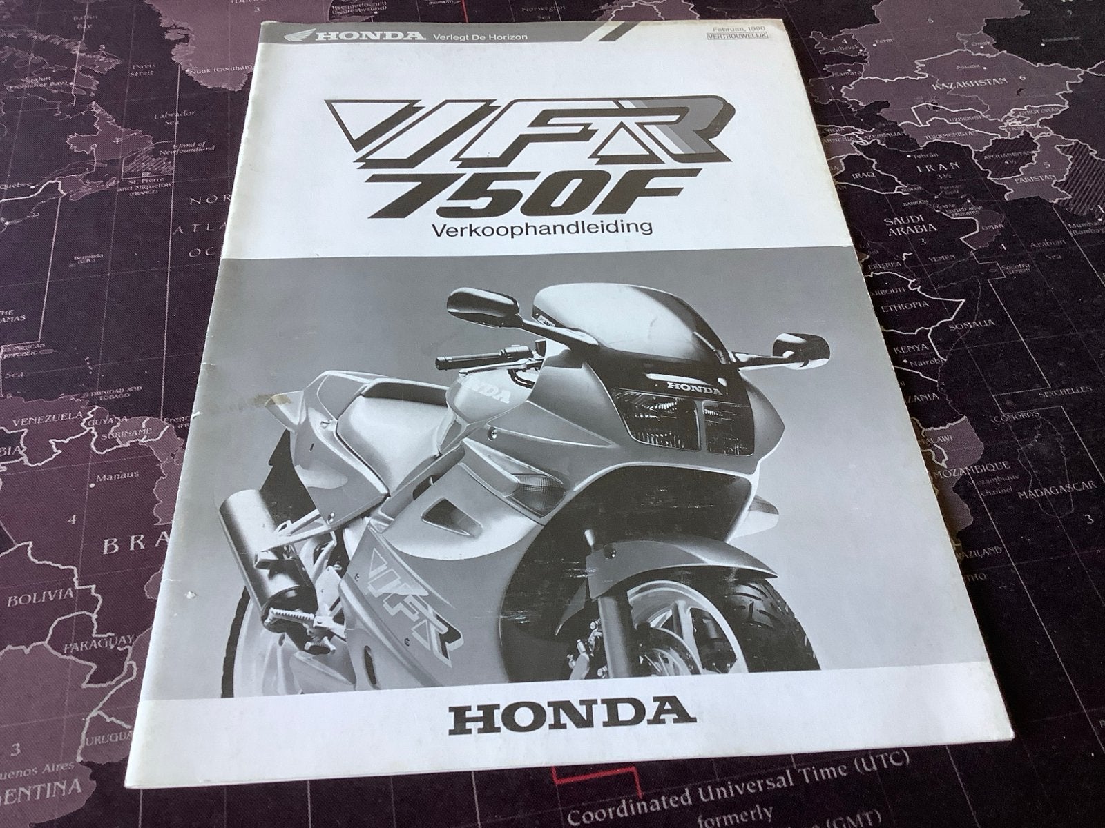 Honda VFR 750F Verkoophandleiding (Februari 1990), Motoren, Verzenden, Honda