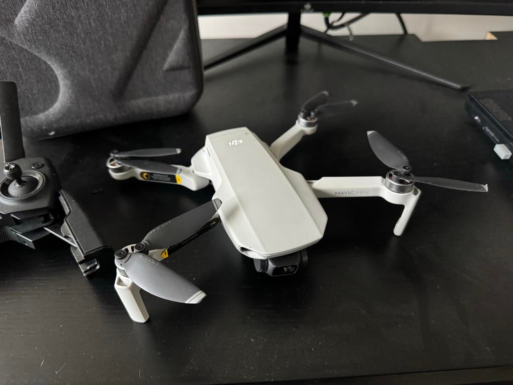DJI Mavic Mini Drone met Controller en Draagtas, Cameradrone, Zo goed als nieuw, Minder dan 250 gram, 15 tot 30 minuten