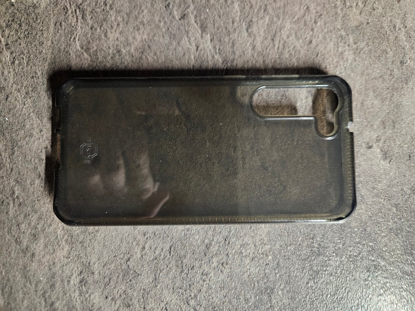 Foto 4 van Samsung galaxy S23 plus backcover Itskins 2x,
Een nieuw en e