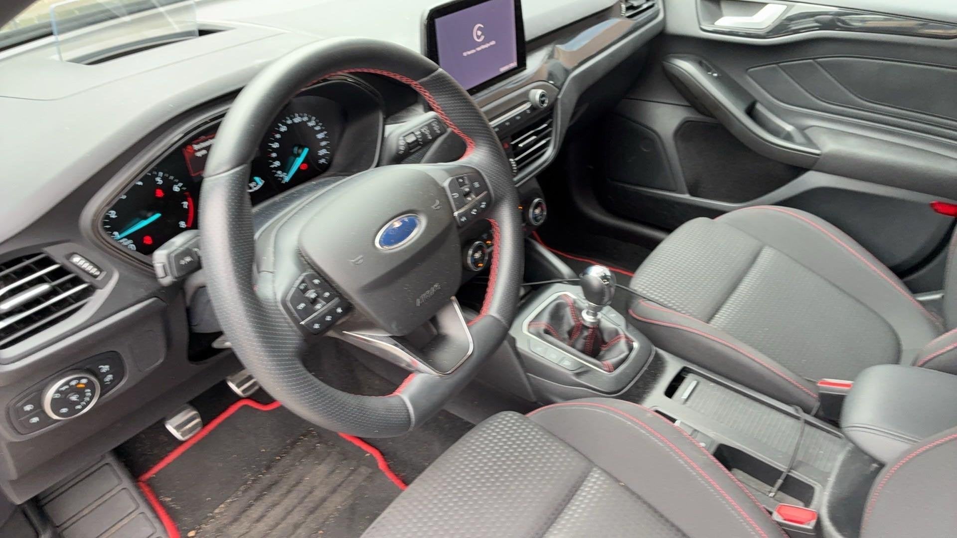 Ford Focus 1.0 EcoBoost Hybrid ST Line Business | Apple Carp, 12 maanden, Gebruikt, Euro 6, Bedrijf