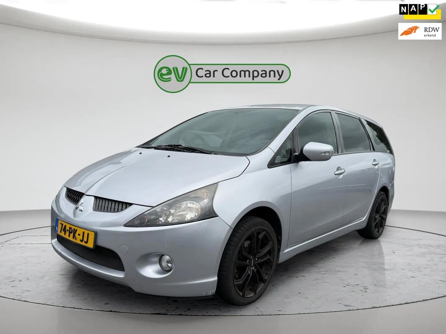 Mitsubishi Grandis 2.4-16V Intense | Automaat | 7p 7 Persoon, 7 stoelen, Bedrijf, 2378 cc, MPV