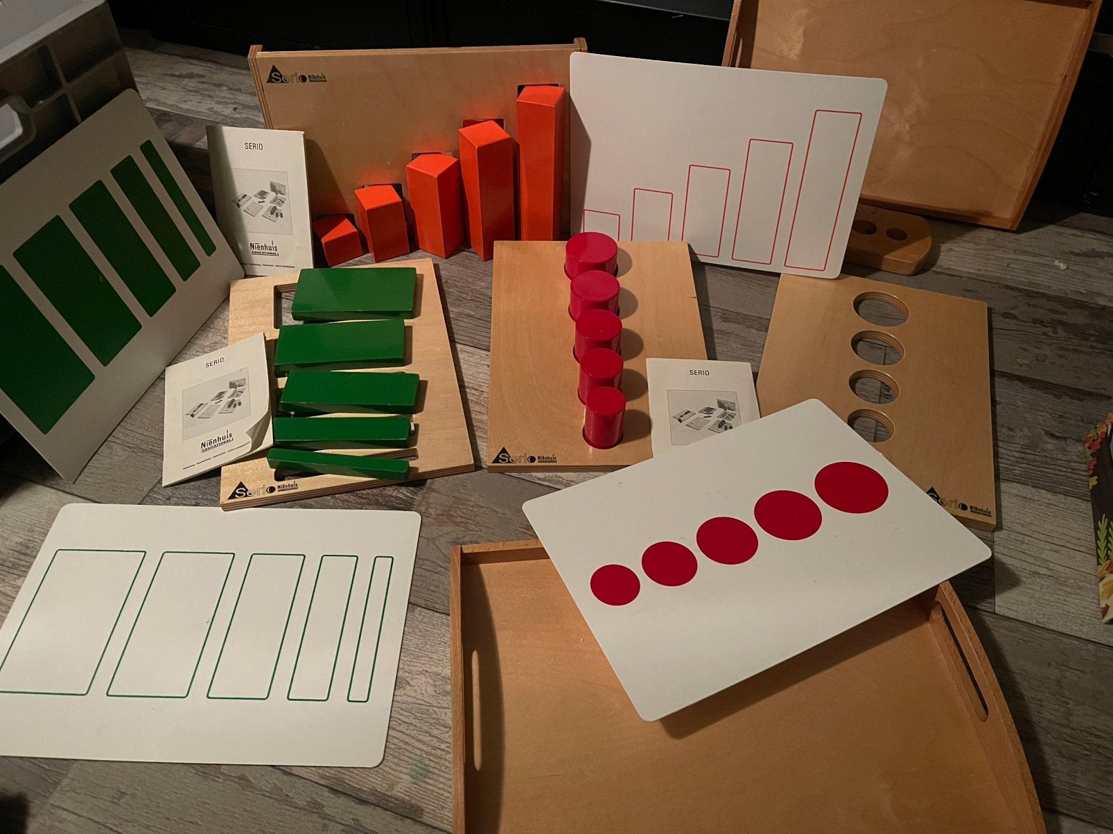 Nienhuis Montessori Serio set, Ophalen of Verzenden, Zo goed als nieuw, Knutselen