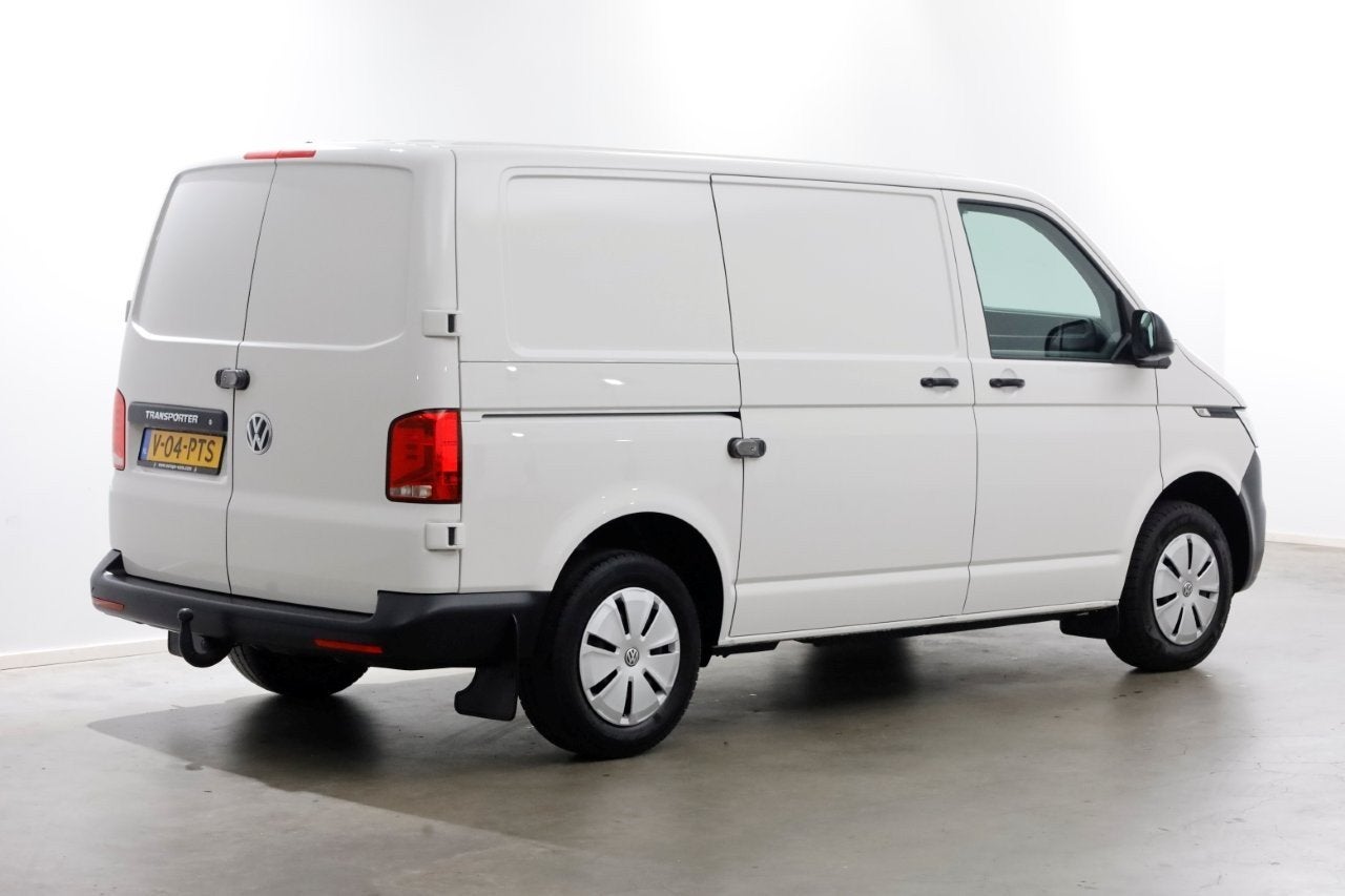 Volkswagen Transporter T6.1 2.0 TDI 150pk L1H1 Airco/CarPlay, Auto's, Voorwielaandrijving, Gebruikt, Euro 6, 4 cilinders