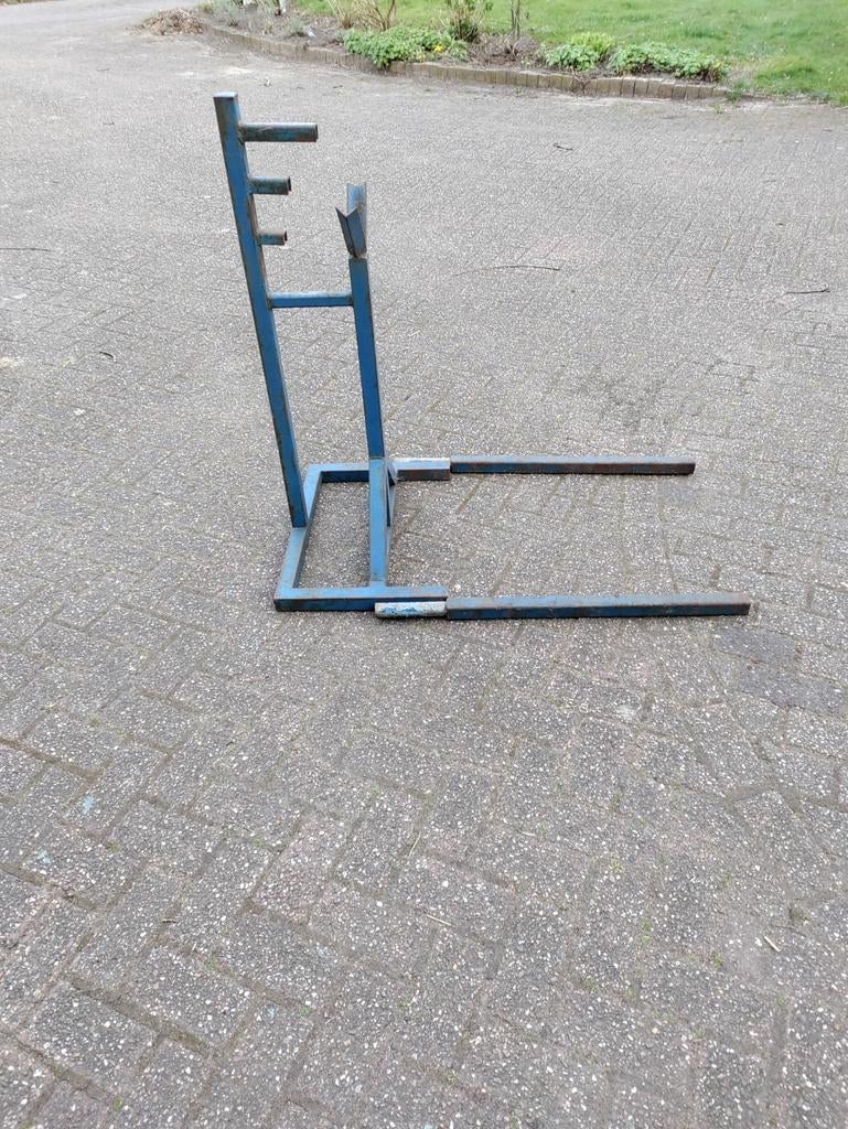 Stevige metalen zaagbok, Ophalen
