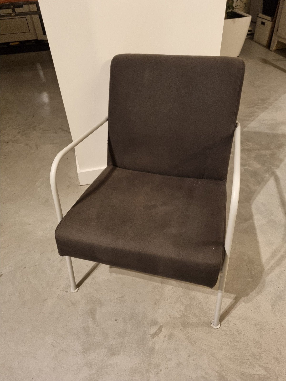 IKEA PS Fauteuil - zwart met grijs metalen frame, Ophalen, Gebruikt, Bruin, Stof