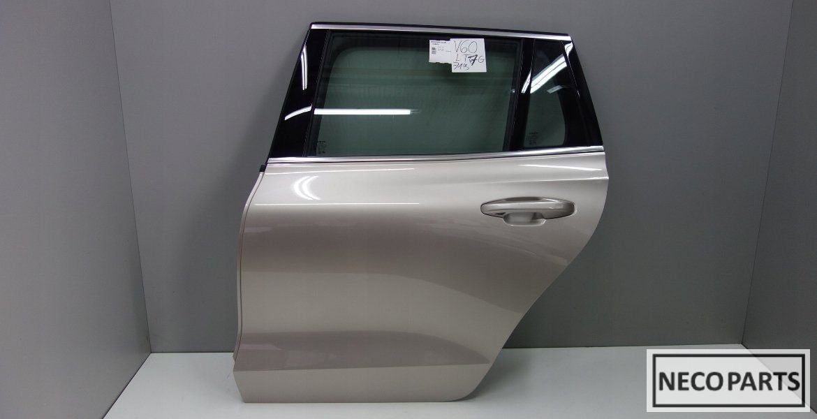 VOLVO V60 18 DEUR PORTIER 719 ORIGINEEL ALLES LEVERBAAR!!!, Auto-onderdelen, Gebruikt, -, -, Ophalen of Verzenden