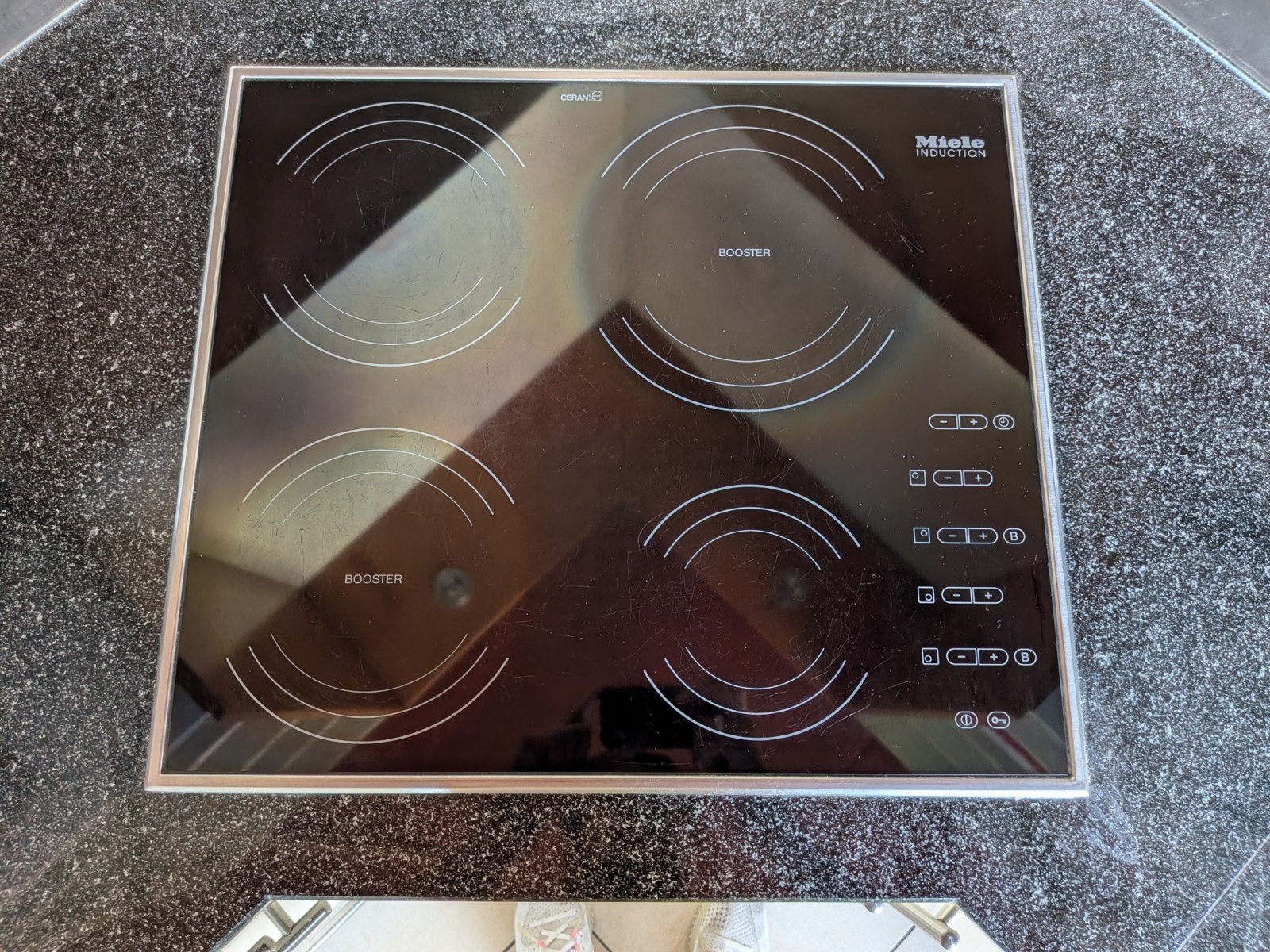 Miele inductiekookplaat type KM491 in goede staat!, Witgoed en Apparatuur, Kookplaten, Gebruikt, Inbouw, Inductie, 4 kookzones