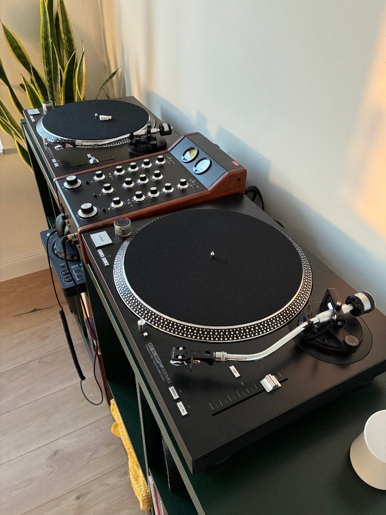 DJ Set: 2x Reloop RP-4000 MK2 + G4M Rotary Mixer (zgan), Ophalen, Zo goed als nieuw, Dj-set, Reloop
