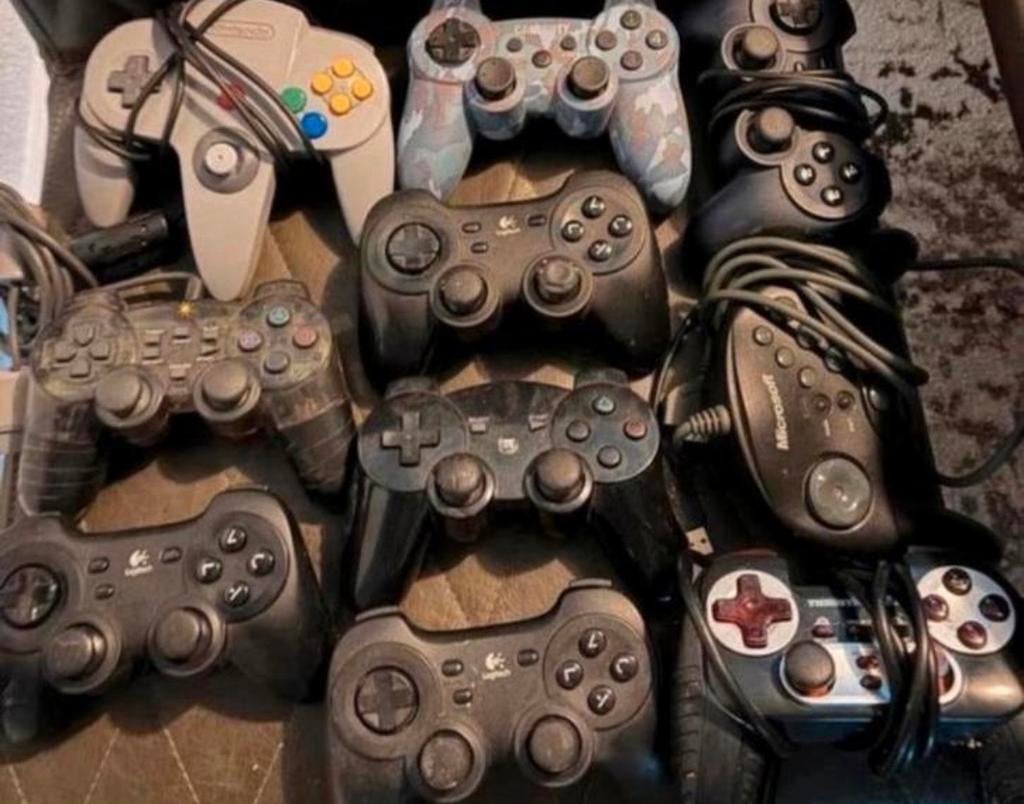 Diverse controllers en accessoires - Alles in 1 koop!, Spelcomputers en Games, Spelcomputers | Overige Accessoires, Gebruikt, Ophalen of Verzenden