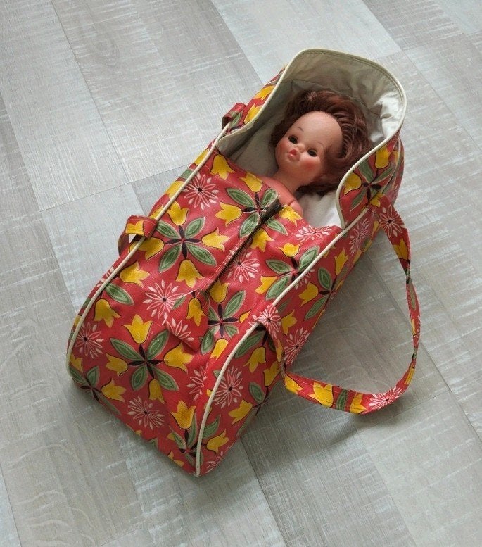 Vintage babypop met draagtas - Jaren '70, Ophalen of Verzenden, Zo goed als nieuw, Babypop