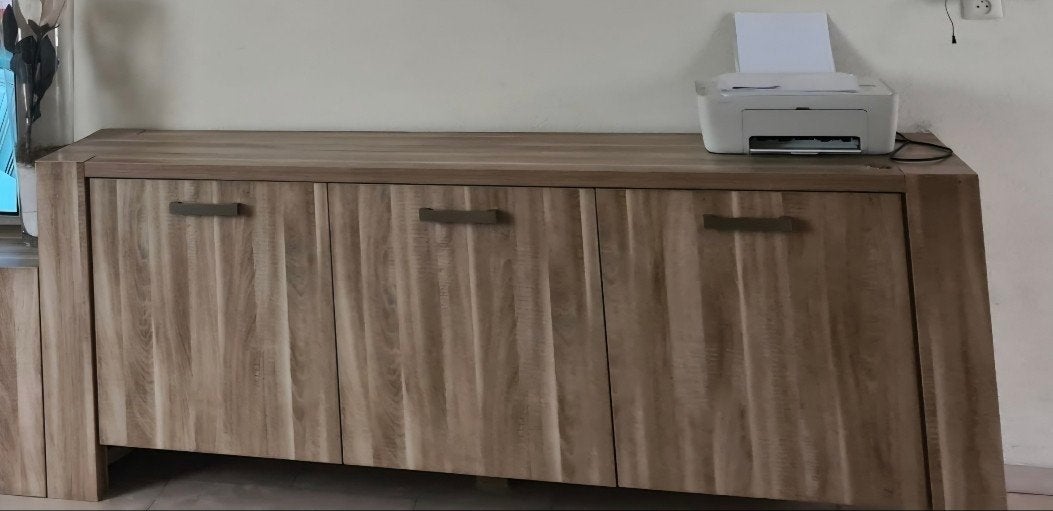 Licht eiken dressoir met 3 deuren en legplanken, Eikenhout, Ophalen of Verzenden, 200 cm of meer, 25 tot 50 cm