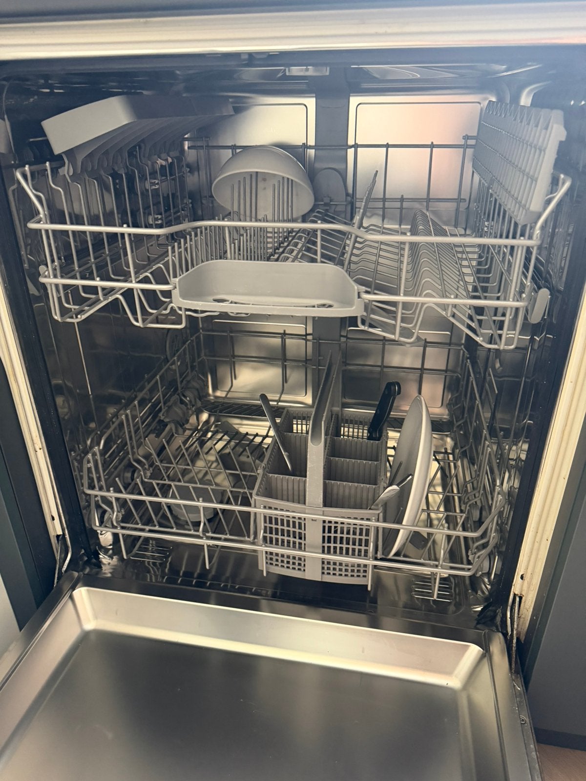 Siemens vaatwasser (kan weg na 12 oktober), Witgoed en Apparatuur, Ophalen, Zo goed als nieuw, Inbouw, 45 tot 60 cm