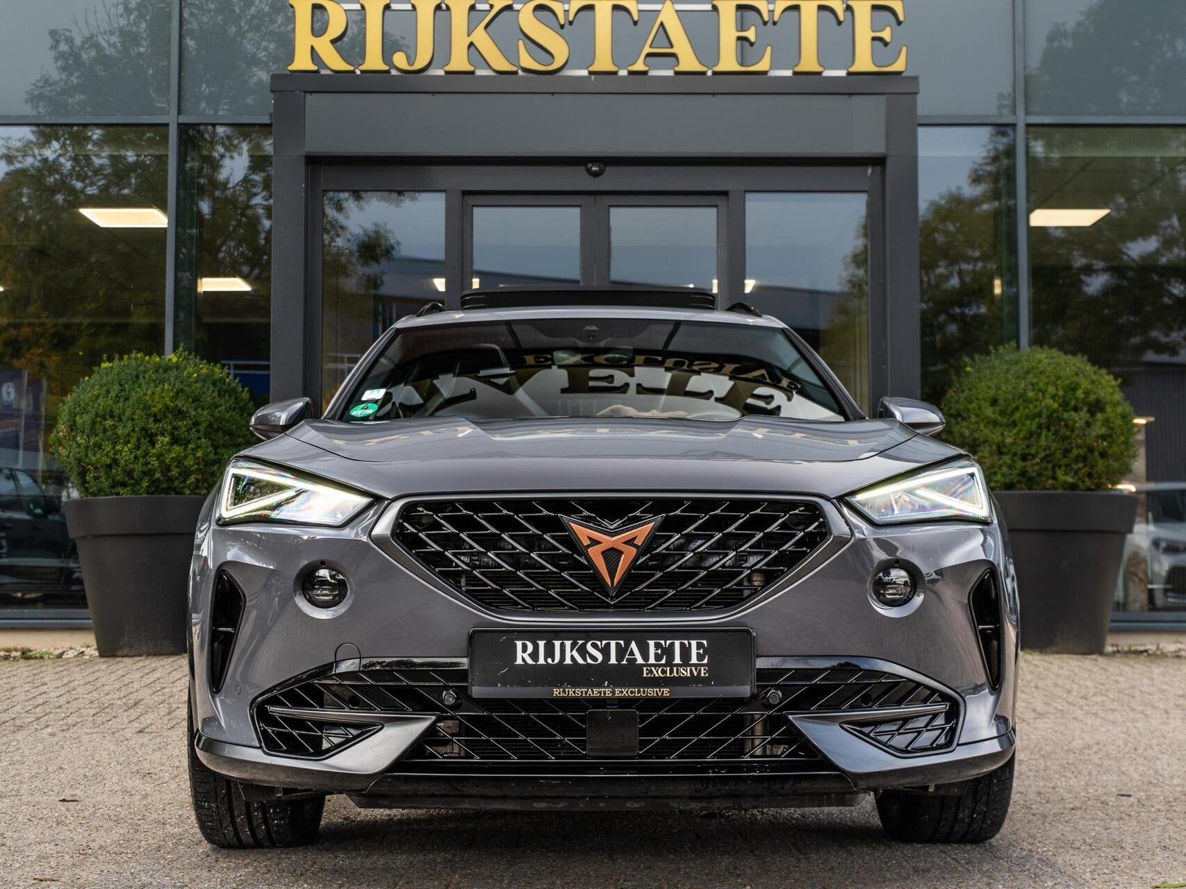 CUPRA Formentor 2.0 TSI 4DRIVE|PANO|ACC|SFEER|360|19''|KUIP, Auto's, Automaat, Dealer onderhouden, 4 cilinders, 1526 kg