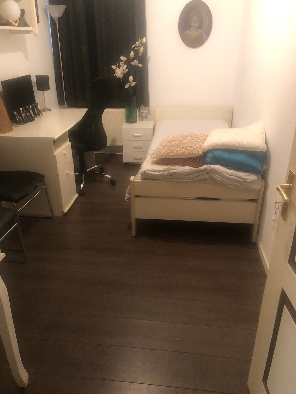 Bed eenpersoons bureau rek boven bureau en commode, Ophalen, Gebruikt, 50 tot 70 cm, 100 cm of meer