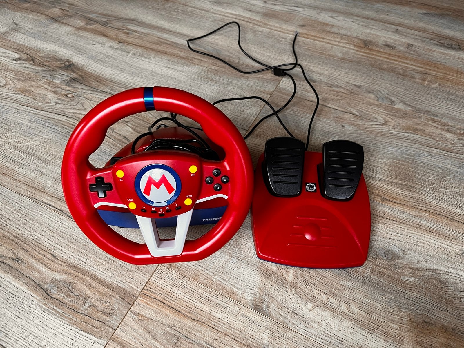 HORI Mario Kart Racing Wheel Pro Mini (NSW-204), Spelcomputers en Games, Spelcomputers | Nintendo Switch, Ophalen of Verzenden
