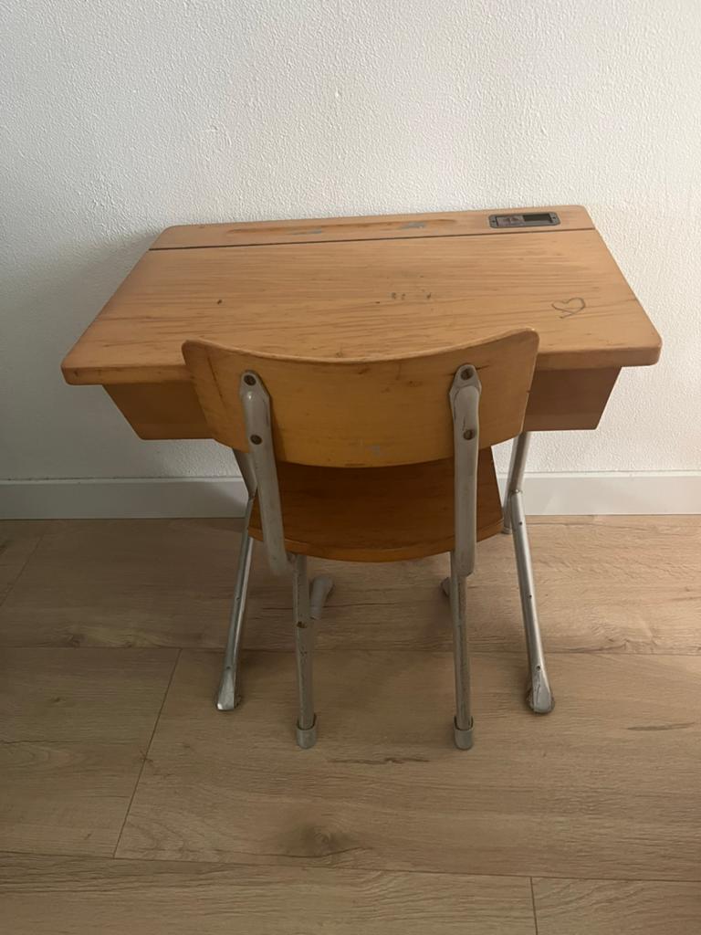 Vintage bureatje, Kinderen en Baby's, Kinderkamer | Tafels en Stoelen, Ophalen, Gebruikt, Tafel(s) en Stoel(en)