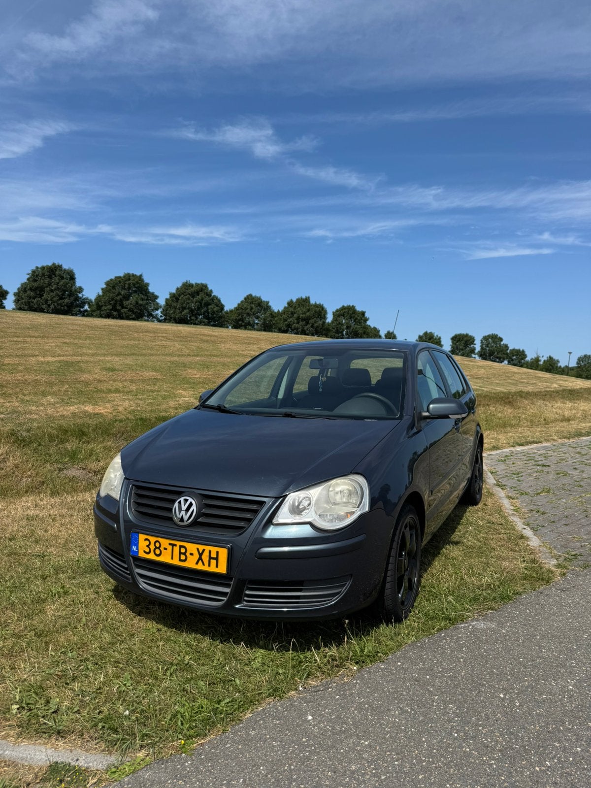 Volkswagen Polo 1.4 16V Optive | Camera | Cruise | APK 04-27, Voorwielaandrijving, 40 €/maand, Zwart, 4 cilinders
