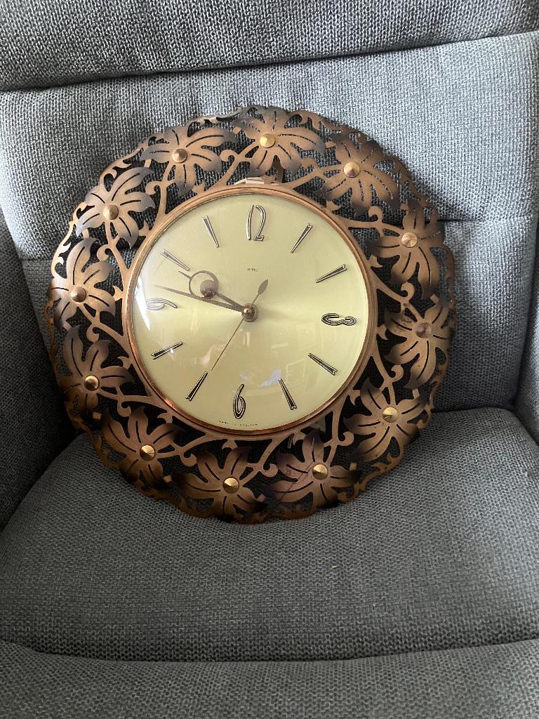 Vintage metalen wandklok, Metamec made in England., Ophalen of Verzenden