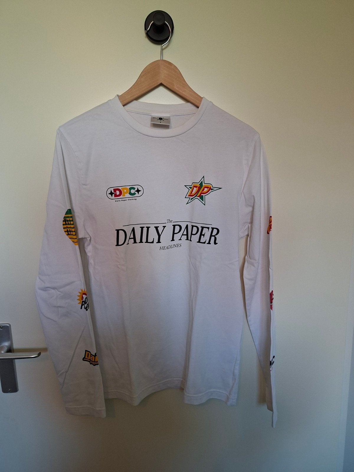 Daily Paper Headlines Longsleeve Maat S, Wit, Ophalen of Verzenden, Zo goed als nieuw, Daily Paper