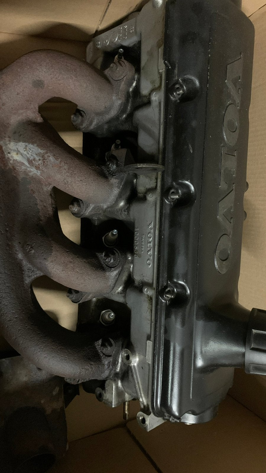 2 stuks cilinderkop volvo 240 740 940, Ophalen, Gebruikt, Volvo