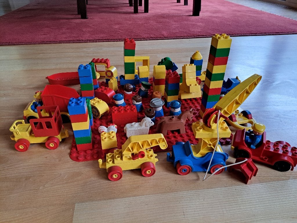 Flinke Duplo collectie met treinbaan en grondplaat, Ophalen, Inclusief minifiguren, Gebruikt, Overige typen