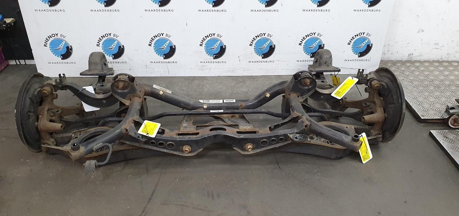 VOLKSWAGEN GOLF TSi DRAAGARM BOVEN LA 2012, Gebruikt, -, -, Ophalen of Verzenden