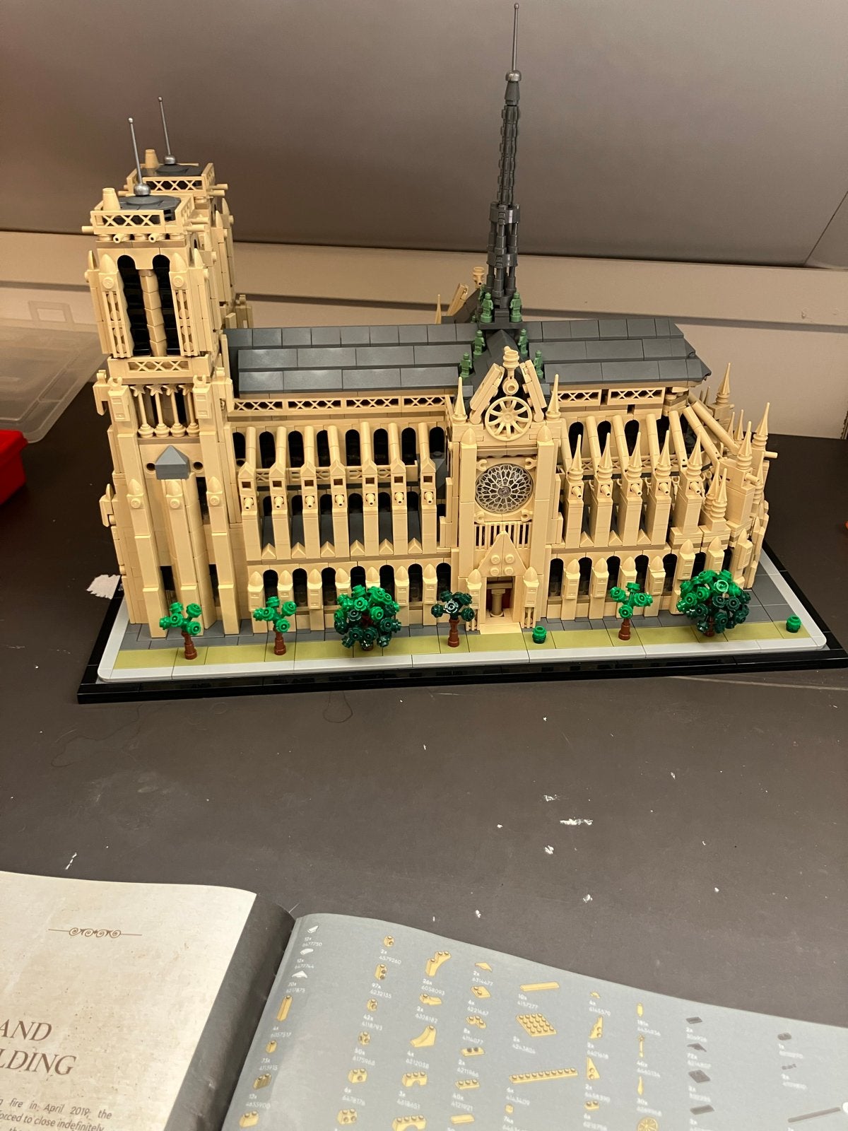 LEGO Architecture Notre-Dame de Paris (21061), Ophalen, Zo goed als nieuw, Overige merken