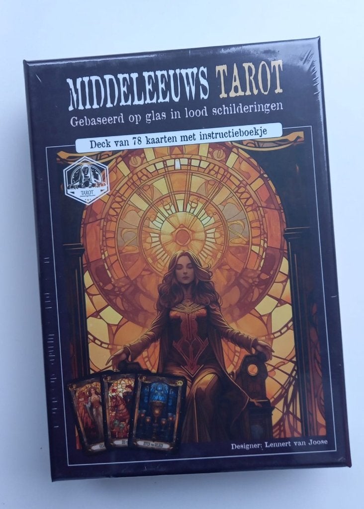 Middeleeuws tarot - Gebaseerd op glas in lood schilderijen, Ophalen of Verzenden, Zo goed als nieuw, Tarot of Kaarten leggen, Overige typen