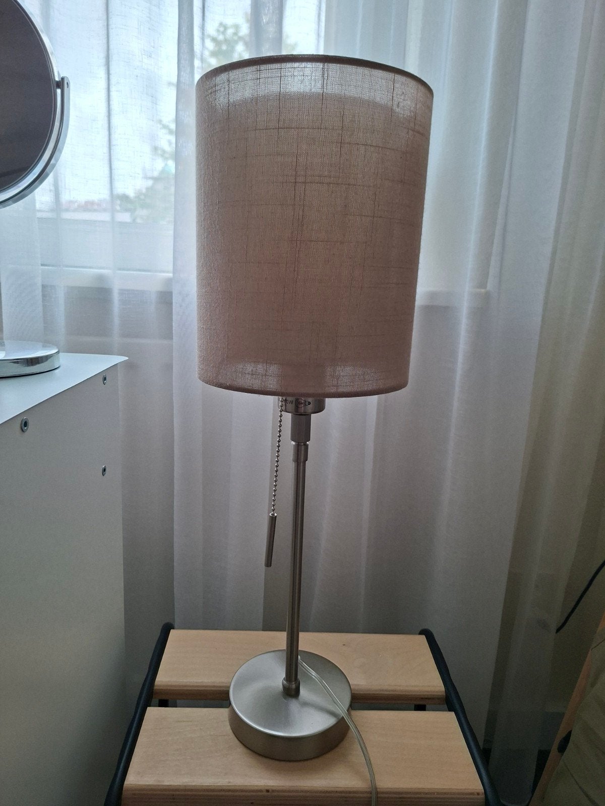 Stijlvolle schemerlamp met dubbele kap, alleen ophalen, Metaal, Met kap, Zo goed als nieuw, Schemerlamp