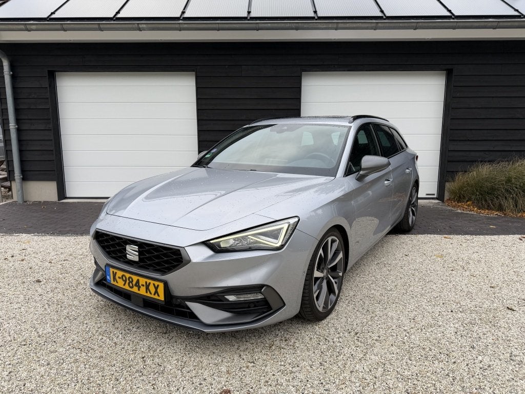 Seat Leon Sportstourer 1.5 eTSI FR LaunchEd | Panoramadak |, Automaat, Euro 6, 4 cilinders, Leon