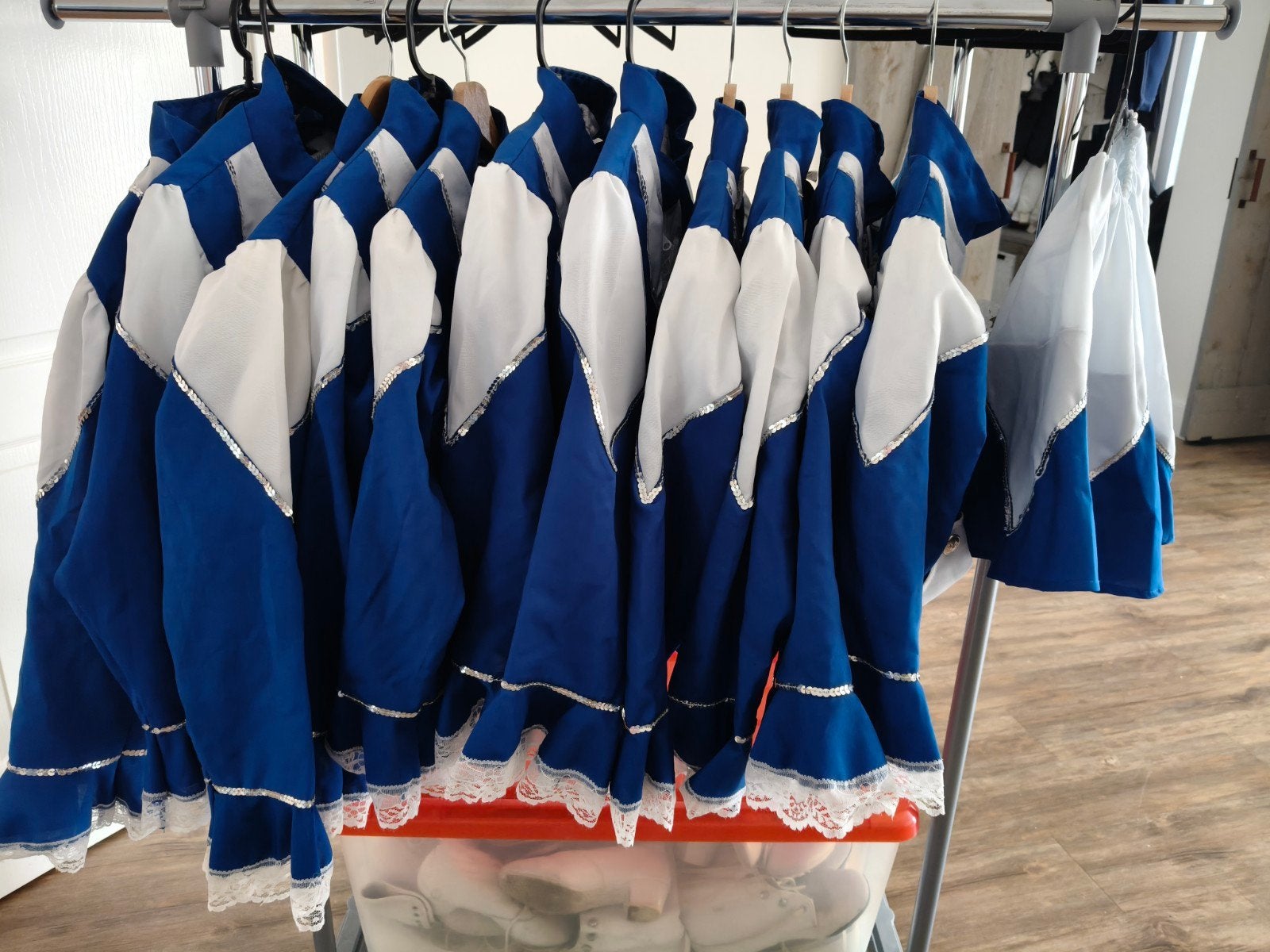 Dansmarieke/Dansgarde Pakjes - Blauw/Wit, Ophalen, Gebruikt, Pak of Jurk
