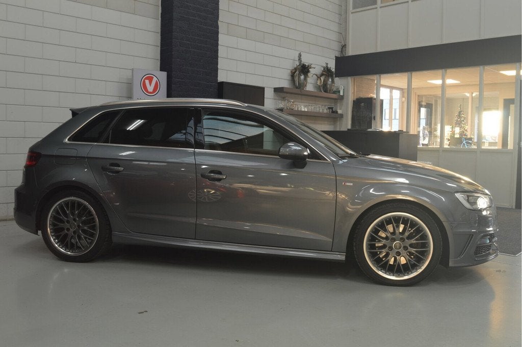 Audi A3 Sportback 1.8 TFSI quattro Ambition Pro Line S // AU, Auto's, Audi, Automaat, 1345 kg, Gebruikt, Euro 6