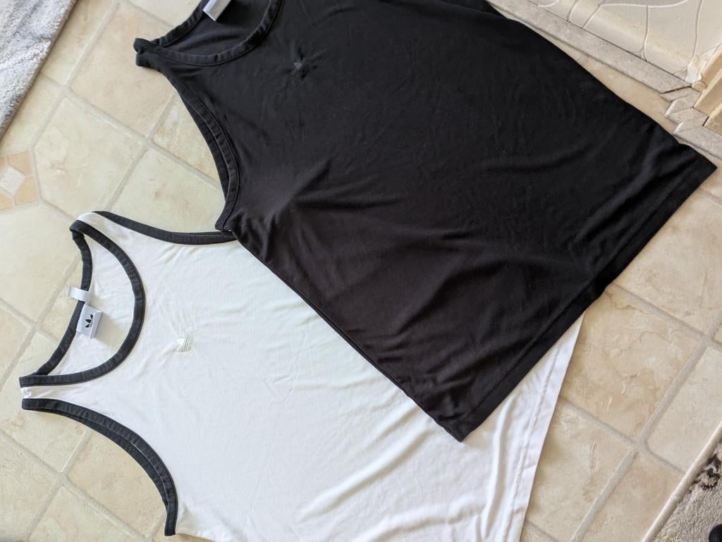 Te koop 2 adidas heren tank tops maat l slim fit, Maat 52/54 (L), Zwart, Ophalen of Verzenden, Zo goed als nieuw