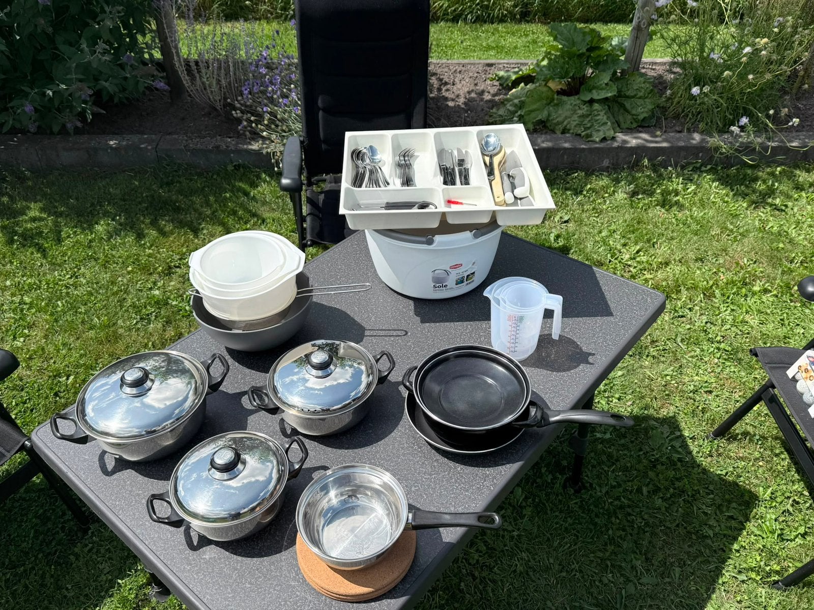 Complete kampeer keukenset, Ophalen, Zo goed als nieuw