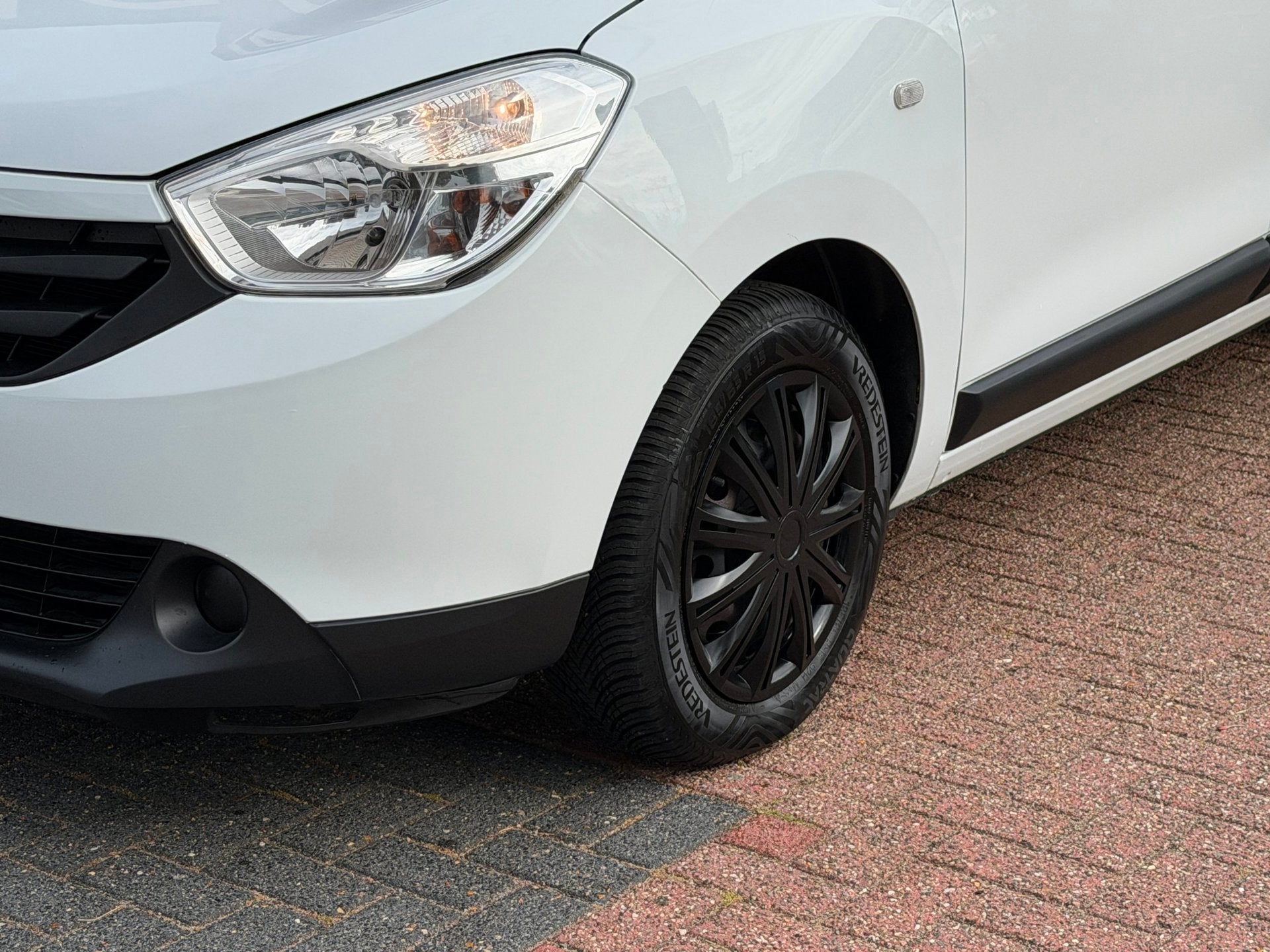 Dacia Lodgy 1.2 TCe Stepway 7p. Cruise|Dealer onderhouden, Voorwielaandrijving, 12 maanden, Stof, Gebruikt