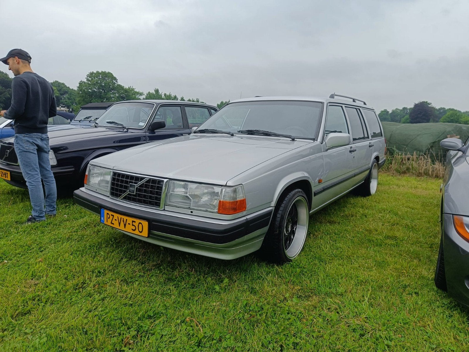 Volvo 940 2.3 IC 1997 Grijs, Auto's, Elektrische ramen, 4 cilinders, Origineel Nederlands, Handgeschakeld