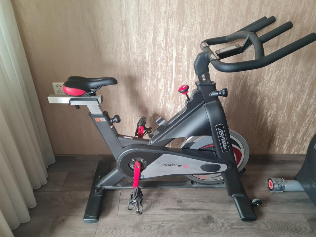 Spinfiets en crosstrainer, Sport en Fitness, Ophalen, Zo goed als nieuw, Crosstrainer