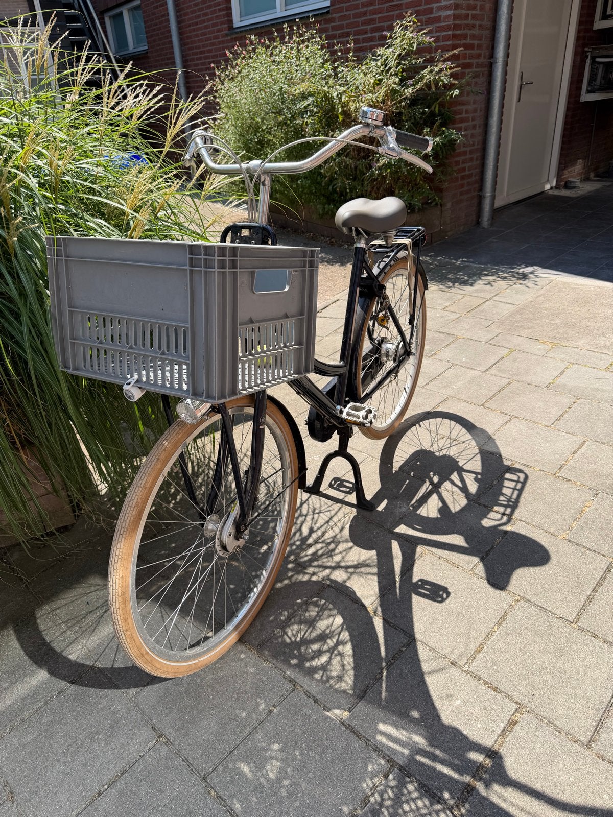 Batavus Damesfiets met krat - Zo goed als nieuw, Fietsen en Brommers, Batavus, Ophalen of Verzenden, Zo goed als nieuw, Trommelrem