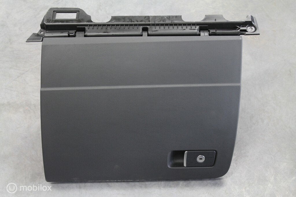 Handschoenkastje Volkswagen Passat B8 (2014-heden), Gebruikt, Ophalen of Verzenden