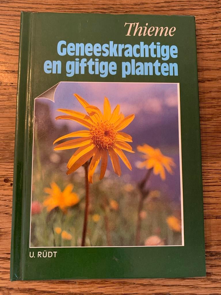 Geneeskrachtige en giftige planten - U. Rüdt (met kleurenfot, Boeken, Ophalen of Verzenden, Gelezen, Bloemen, Planten en Bomen